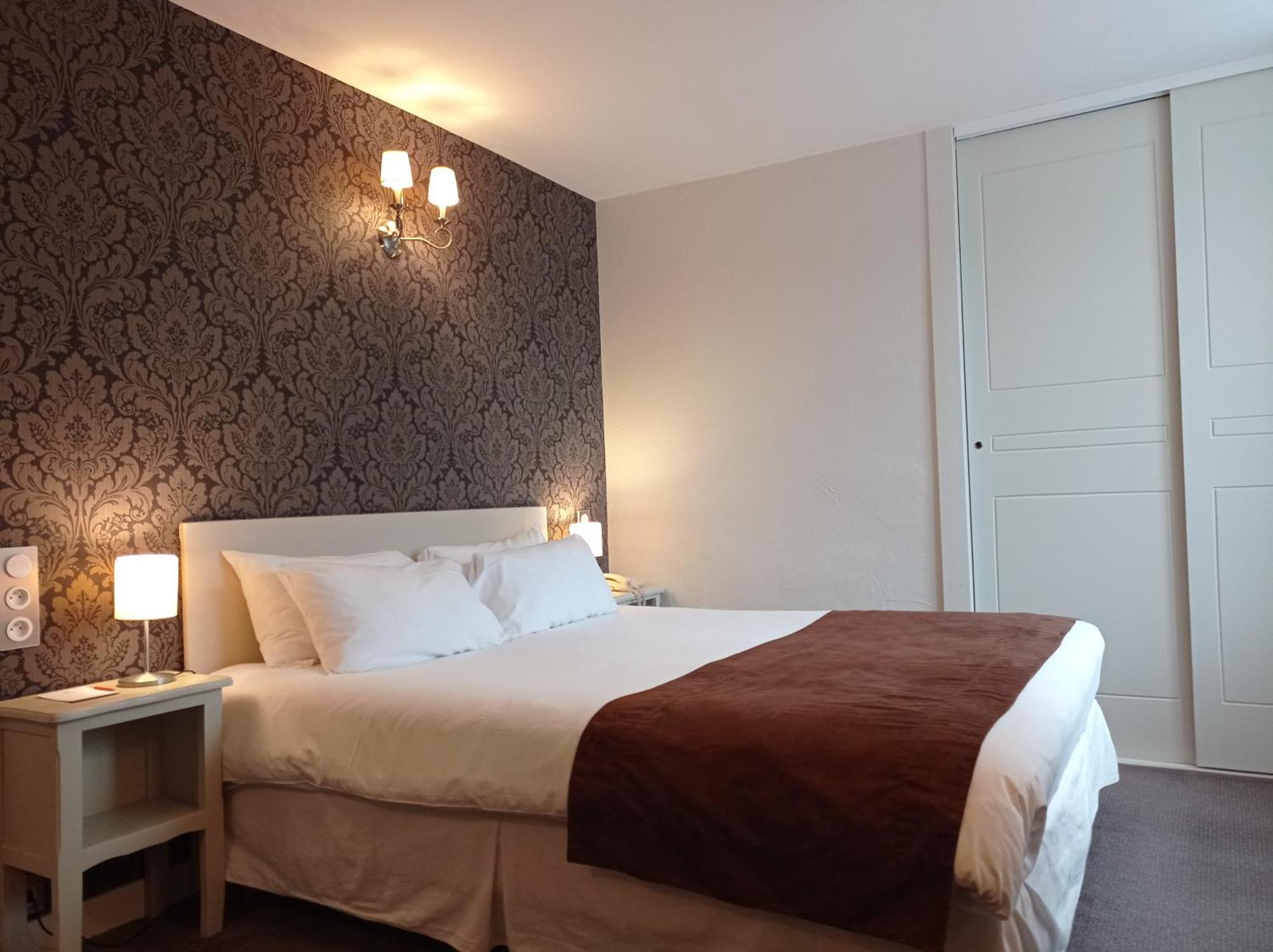 Hotel Grand Monarque Azay-le-Rideau Bagian luar foto