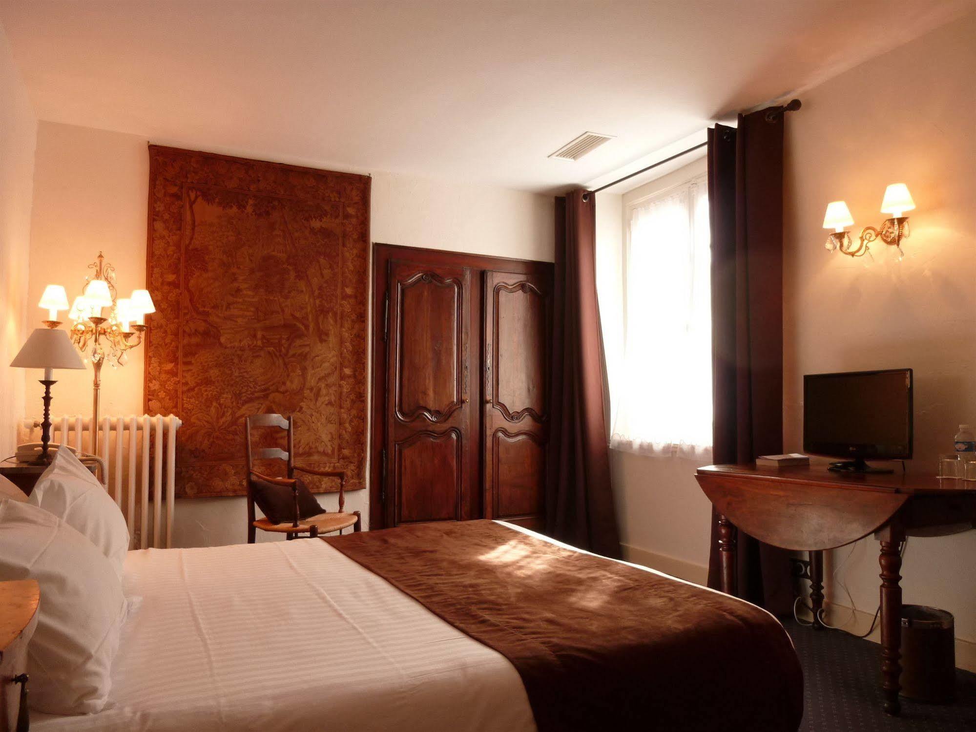 Hotel Grand Monarque Azay-le-Rideau Bagian luar foto