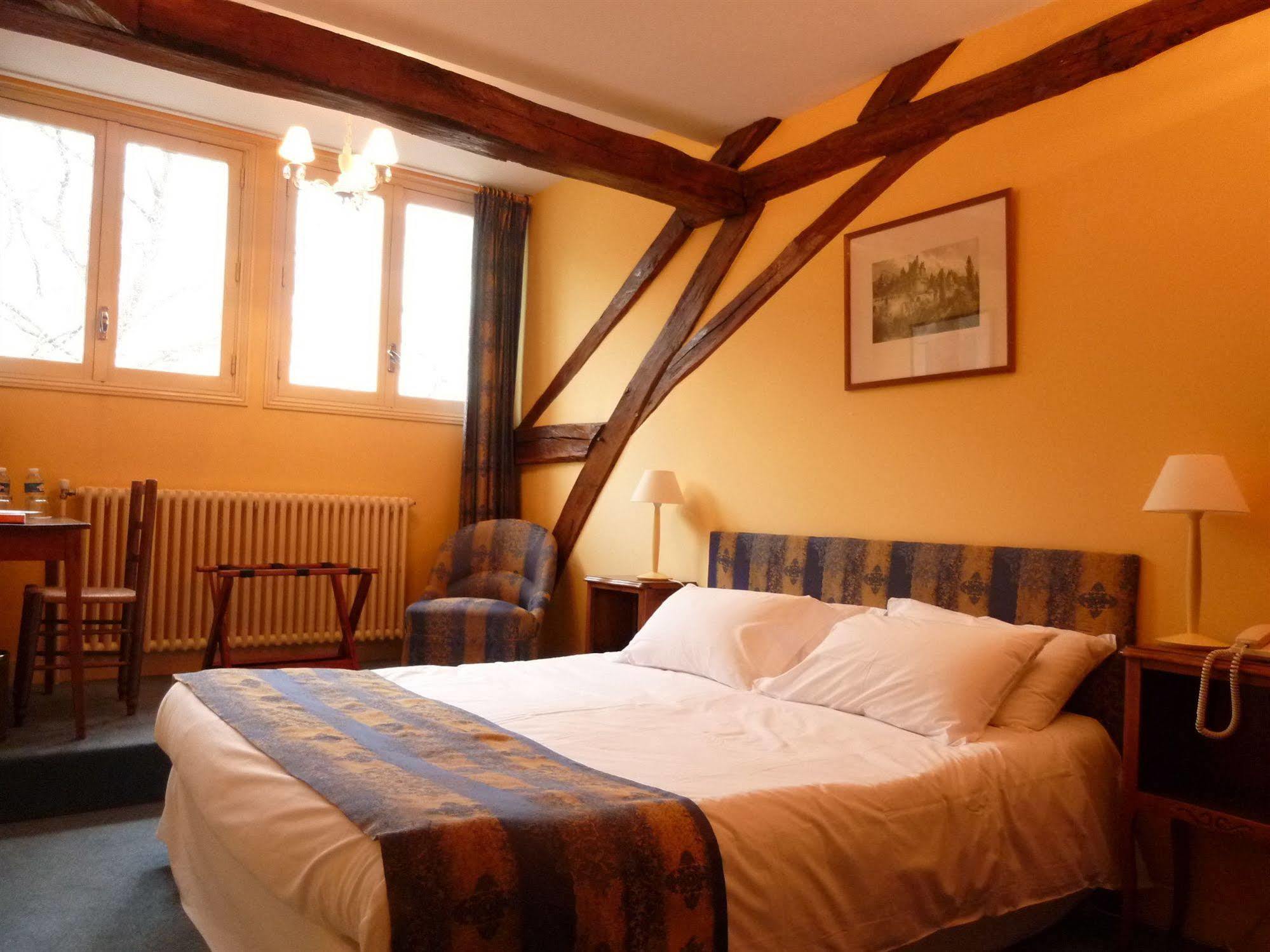 Hotel Grand Monarque Azay-le-Rideau Bagian luar foto