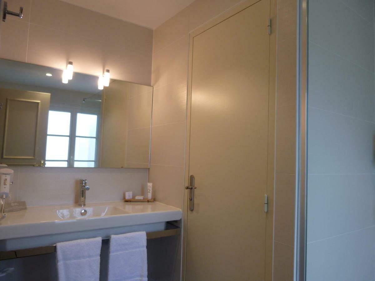 Hotel Grand Monarque Azay-le-Rideau Bagian luar foto